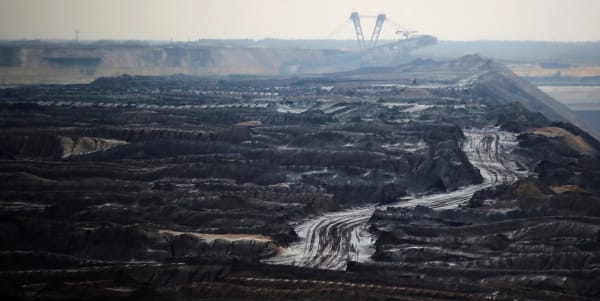 FN-rapport: Planlagte investeringer i olie, kul og gas gør det umuligt at overholde klimaløfter