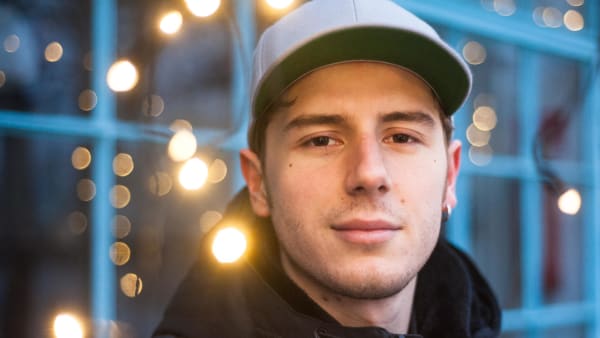 23-årige Noah inden tv-debut: 'Fuck, skal jeg ligne en idiot for åben skærm, mens hele Danmark kigger?'