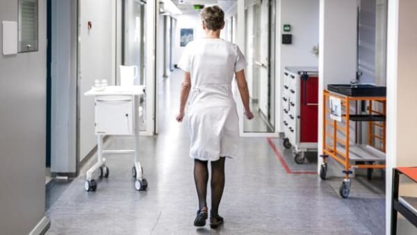 Mangel på sygeplejersker lurer: Tre regioner kan mangle op til 1.300 intensivsygeplejersker
