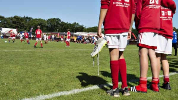 12 klasser sendt hjem efter fodboldkamp og frygt for smitte i Frederikshavn