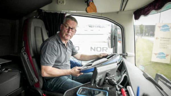 Dieselparadiset Danmark: Tyske Michael sparer 750.000 om året på at tanke i Padborg