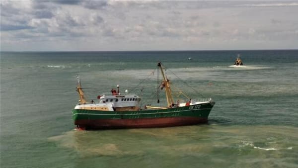 Sad fast i otte døgn: Hollandsk skib reddet fri ud for vestkysten
