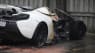 Politi søger vidner efter ulykke med McLaren-racer: 'Sådan en bil bryder ikke bare i brand af sig selv'